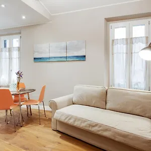 Palazzo Pitti & Ponte Vecchio Cozy Flat , Florence Italy