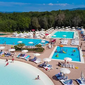 Hu Village Feriepark Montescudaio