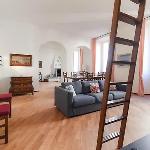 Via Natta 15 - The House Of Travelers , Como Italy