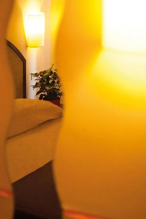 Hotel Novecento Rome